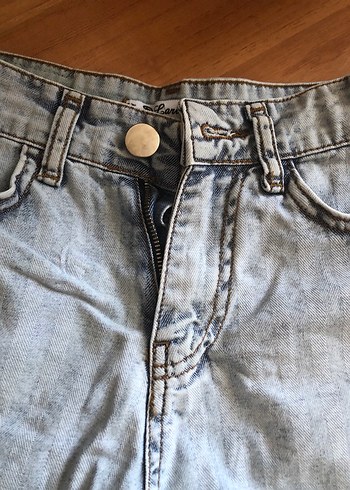 Düğmeli Kot Şort - Görsel 4