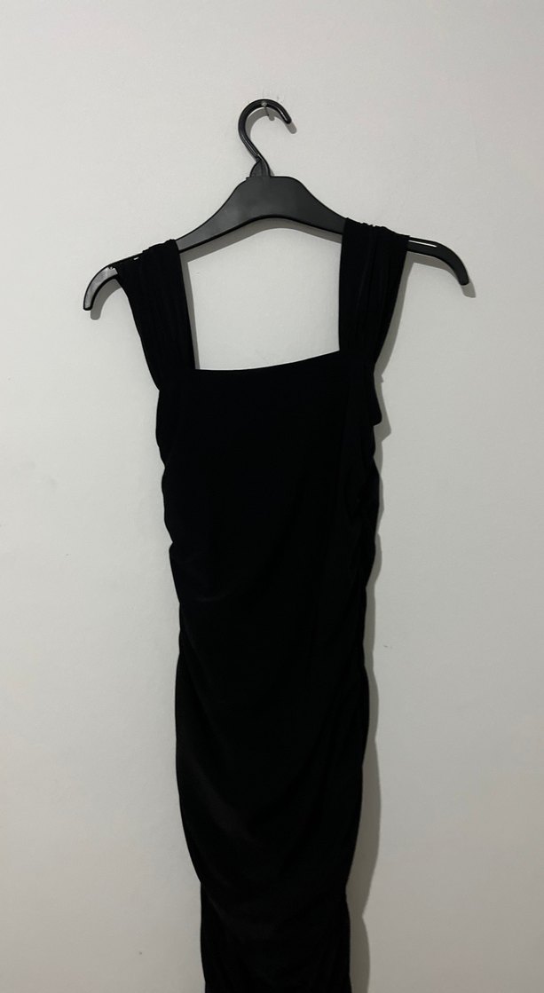 Püsküllü Siyah Midi Mezuniyet Elbisesi - Görsel 3