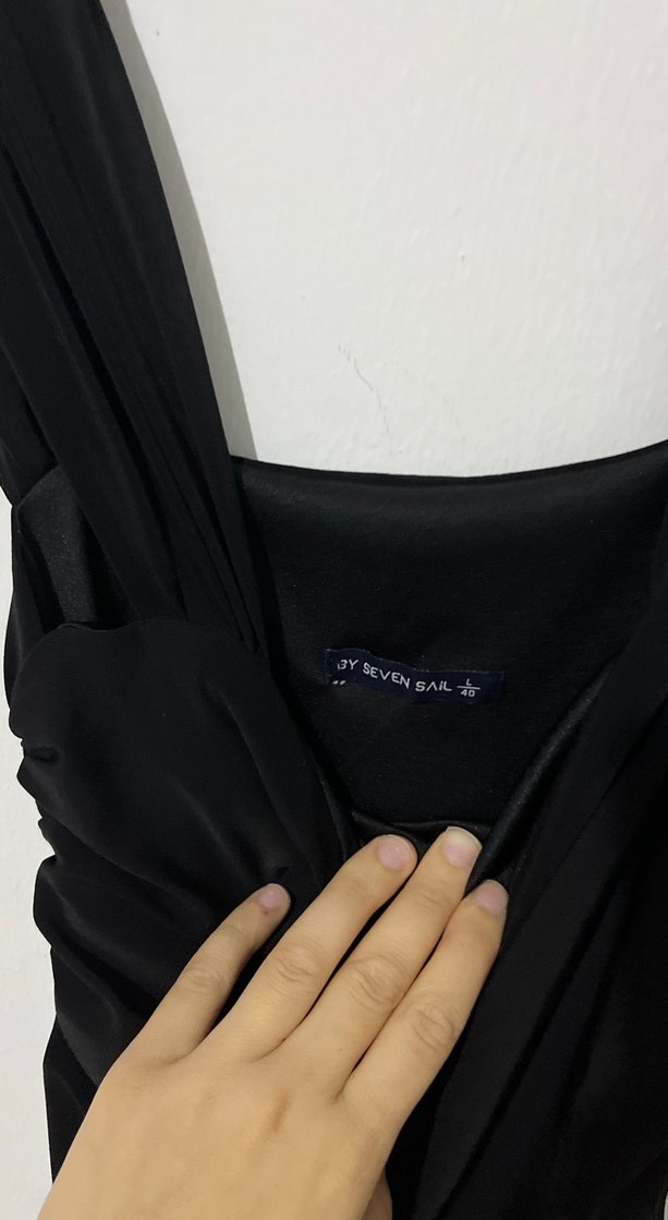 Püsküllü Siyah Midi Mezuniyet Elbisesi - Görsel 4