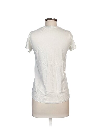m Beden LC Waikiki T-shirt %70 İndirimli.