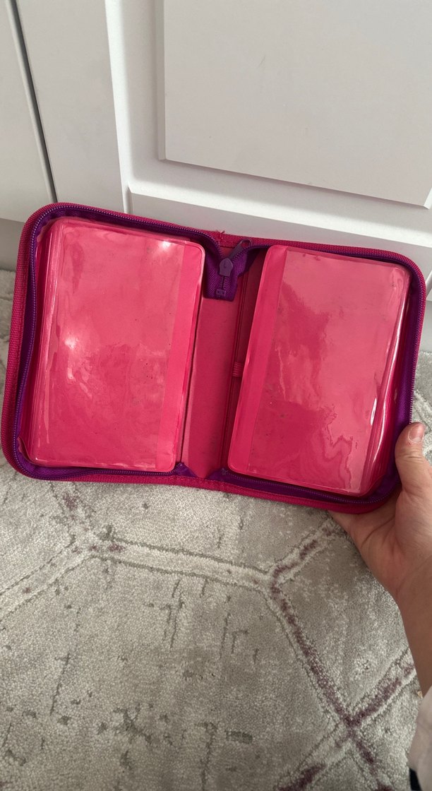 Kitap şeklinde açılır kapanır kalemlik - Görsel 3