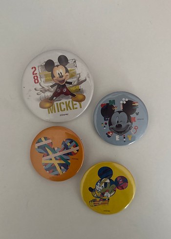 Renkli Mickey Mouse Vintage Rozetler - Görsel 2
