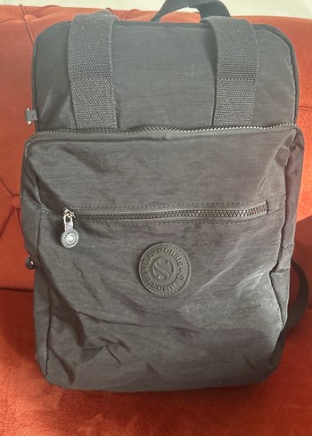 Siyah Fermuarlı Kadın Sırt Çantası - Görsel 3