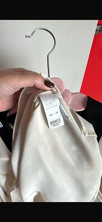 46 Beden beyaz Renk Marks and spencer gömlek