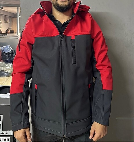 SOFTSHELL SU VE RÜZGAR GEÇİRMEZ MONT