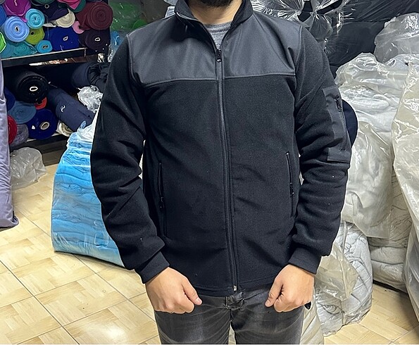 Siyah modelli polar ceket