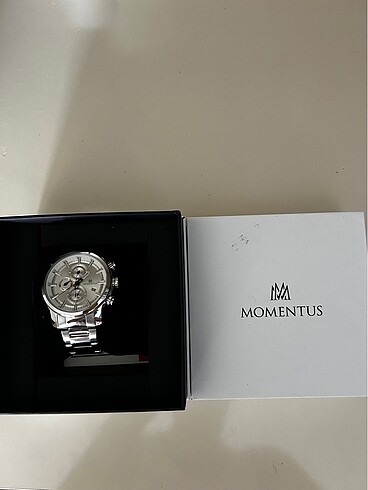 MOMENTUS SAAT