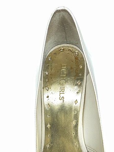 37,5 Beden beyaz Renk Vintage Love Stiletto %70 İndirimli.