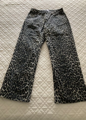 Gri Leopar Desenli Bol Kesim Kadın Kumaş Pantolon