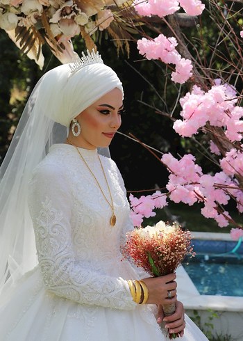 Beyaz Drapeli Uzun Tesettür Gelinlik - Görsel 2