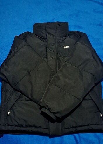 Pull and Bear Mont