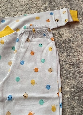 6 yaş pamuklu pijama takımı ???? - Görsel 2
