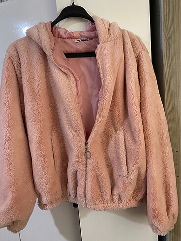 Pembe peluş ceket