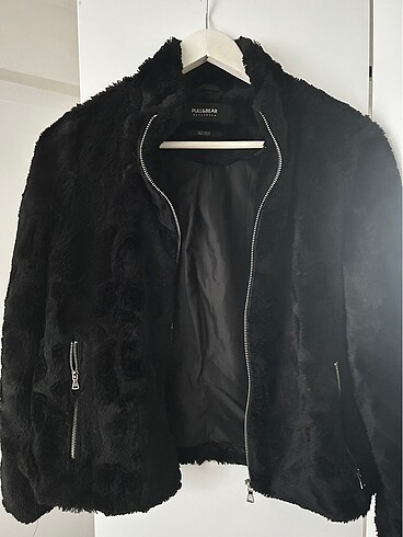 Pull&bear siyah tüylü ceket