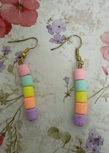 Diğer Pastel Renkli Boncuklu Mini Bohem Küpe