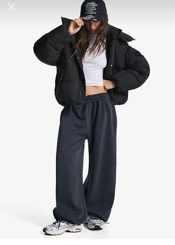 Bershka Siyah Oversize Sisme Mont
