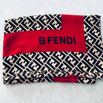 fendi eşarp