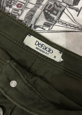 Düğmeli Koyu Haki Mini Etek - Görsel 3