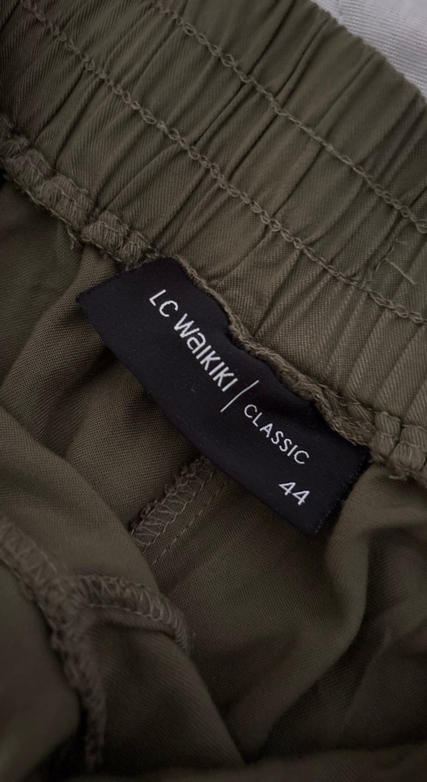 Kemerli Kısa Haki Kadın Kumaş Şort - Görsel 3