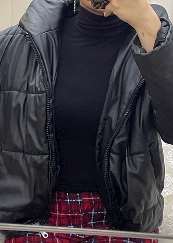 Siyah Kadın Kışlık Mont - Görsel 2