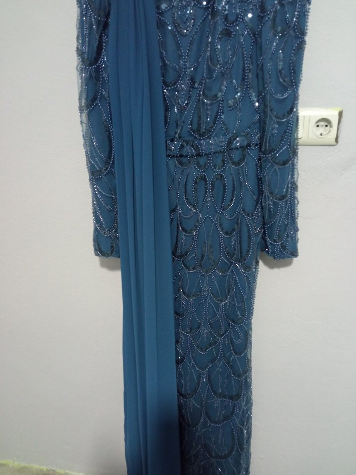 Uzun Kollu İşlemeli Mavi Abiye Elbise - Görsel 3