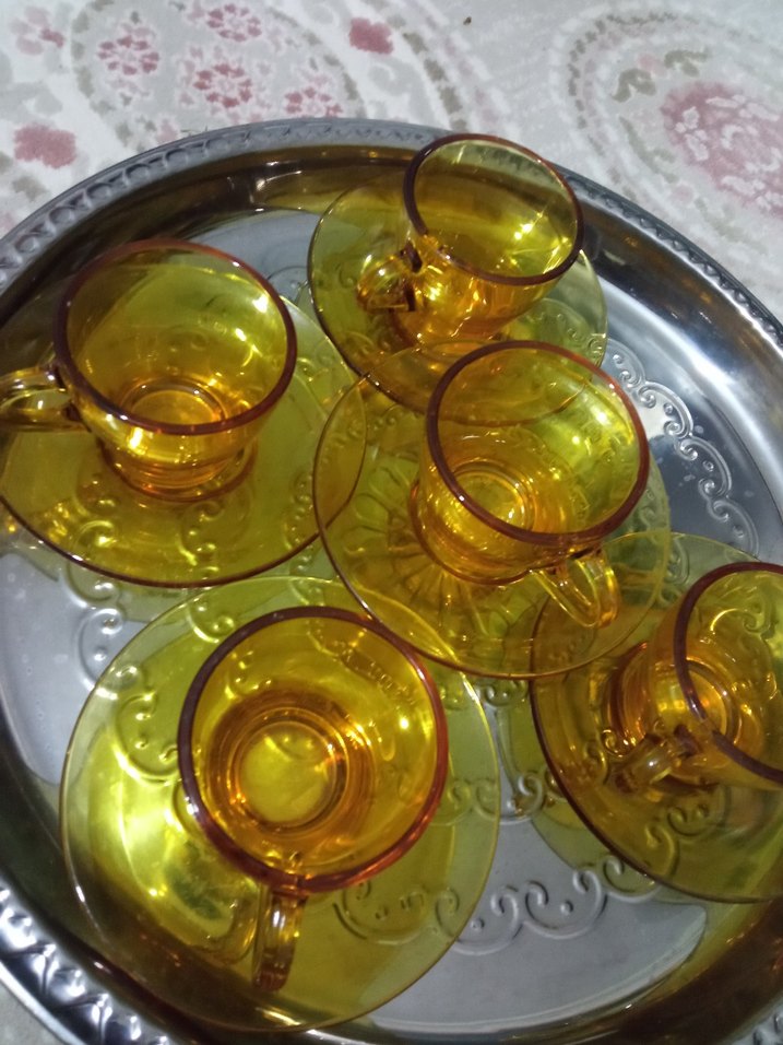 Sarı Cam Fincan ve Tabak Seti - Görsel 5