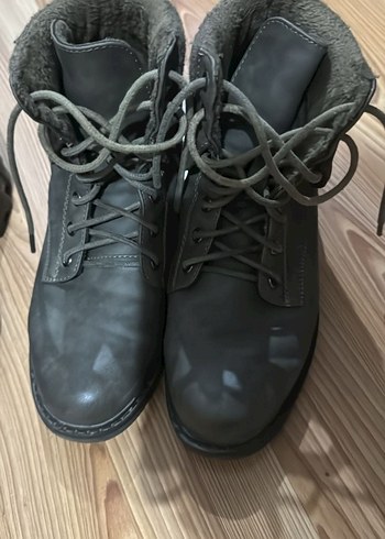 Gri Kürklü Kadın Dolgu Topuk Bot - Görsel 2