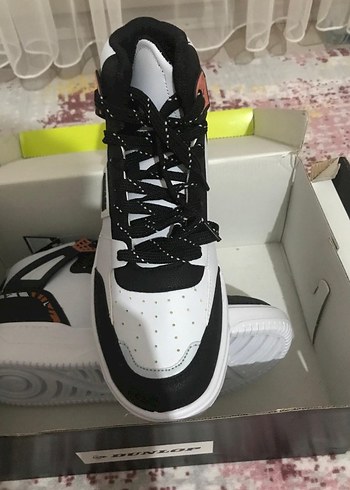 Beyaz Siyah Baskılı  Ayakkabı - Görsel 3