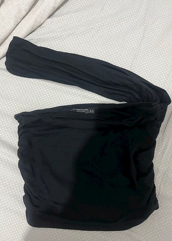 Stradivarius Siyah Bluz omuzdan geçmeli