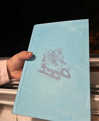 Beden Renk Buzdan Kıvılcım Adora Yağmur