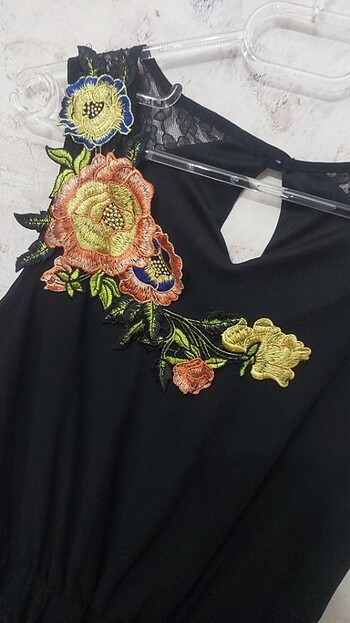 m Beden siyah Renk Etiketi kopmuş ama mango yada h&m olabilir