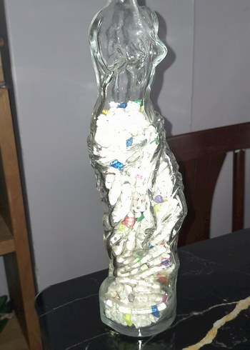 Renkli Detaylı Şeffaf Kadın Figürlü Vazo - Görsel 3