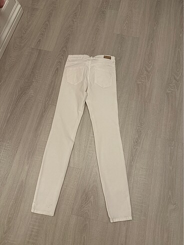 Zara Beyaz jean /kot streç li