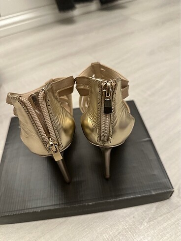 38 Beden ten rengi Renk Charles&Keith