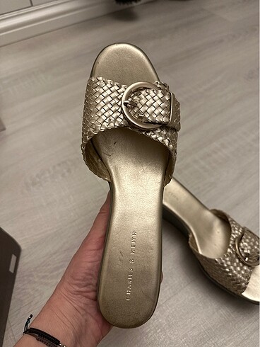 40 Beden altın Renk Charles & Keith
