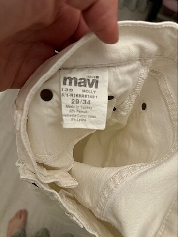 29 Beden beyaz Renk Mavi jeans beyaz pantolonModel:Molly