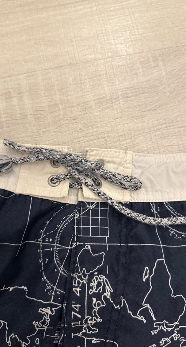 Lacivert Baskılı Kemerli Erkek Mini Şort - Görsel 4