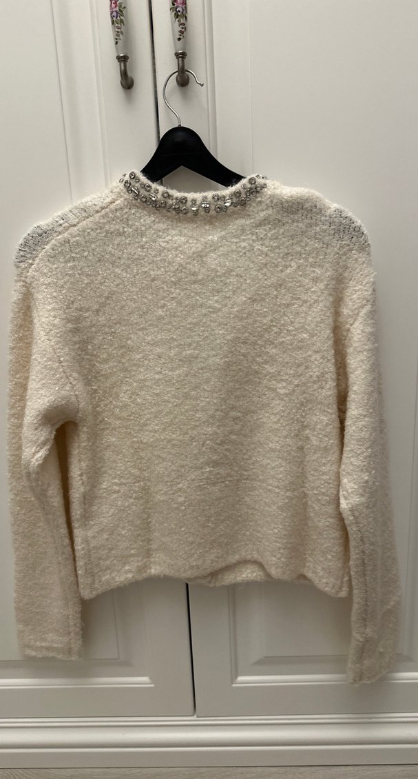 Kadın Beyaz Örgü Uzun Kollu Taş Detaylı Hırka - Görsel 3