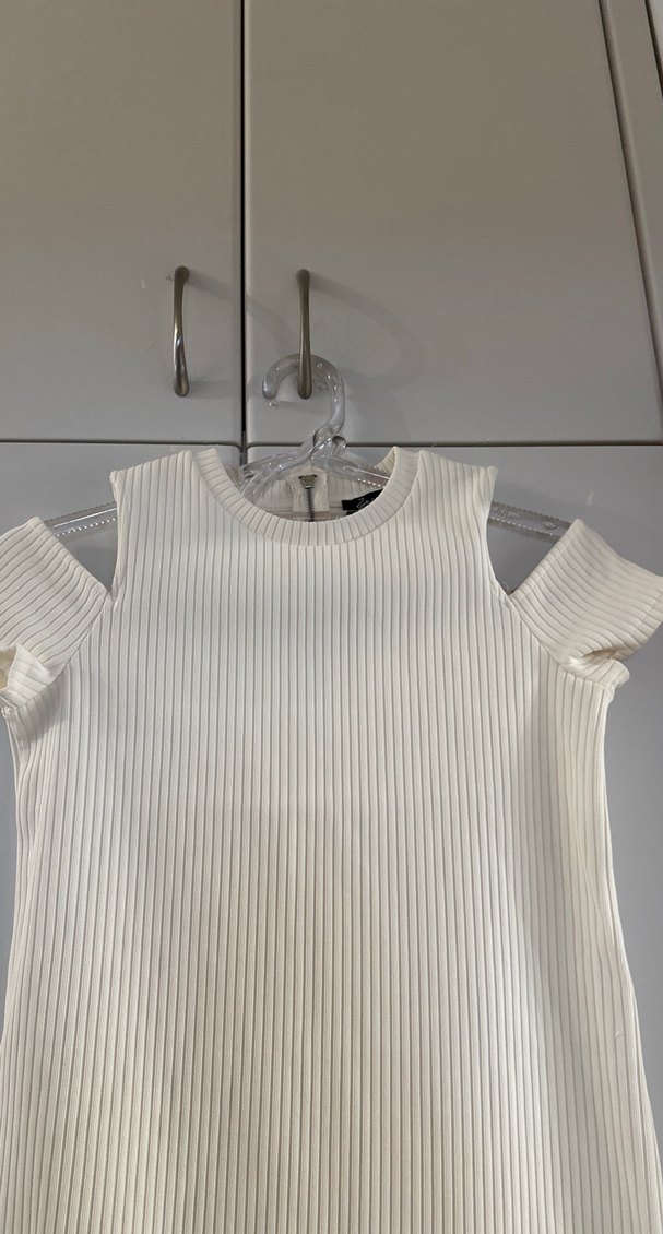 Beyaz Kısa Kollu Midi Elbise - Görsel 2
