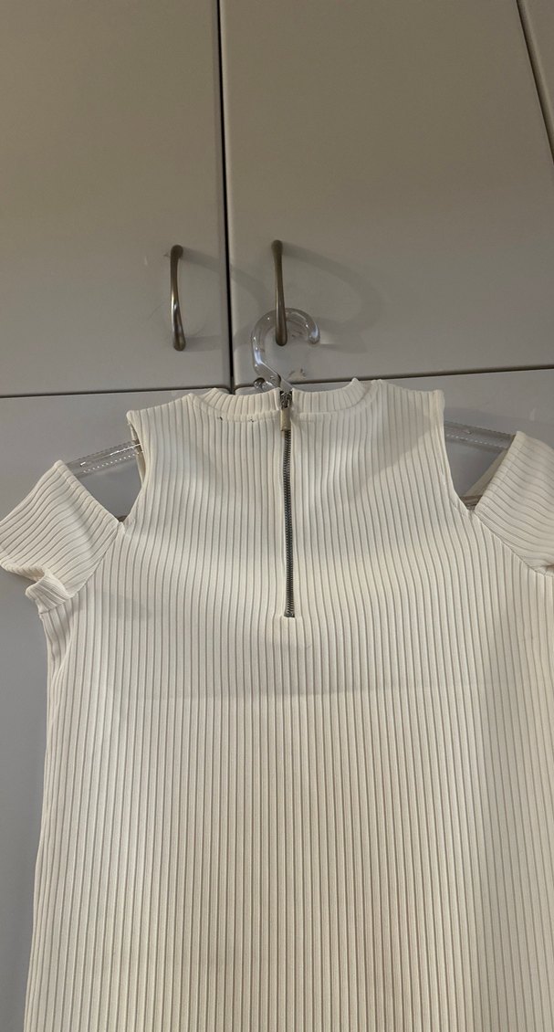 Beyaz Kısa Kollu Midi Elbise - Görsel 3