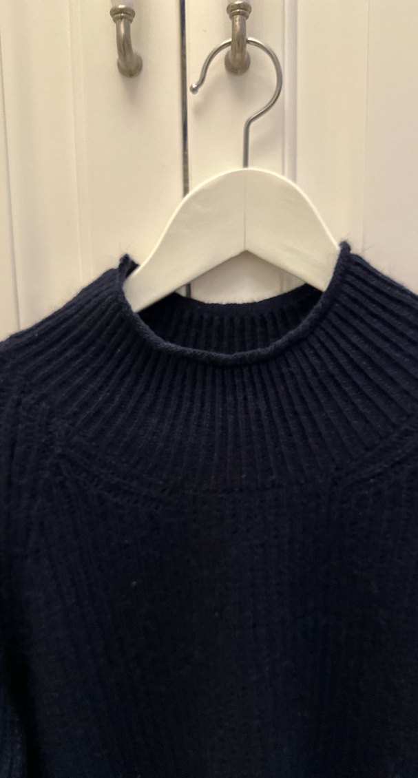 Yargıcı Laciverti Boğazlı Örgü Kadın Kazak - Görsel 3