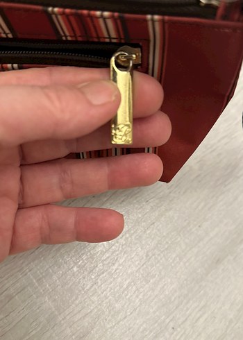 Kırmızı sapı Deri Çizgili Fermuarlı Makyaj Çantası - Görsel 6