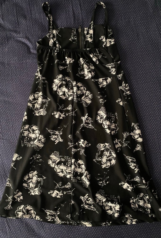 Siyah Desenli Uzun Gotik Elbise - Görsel 5