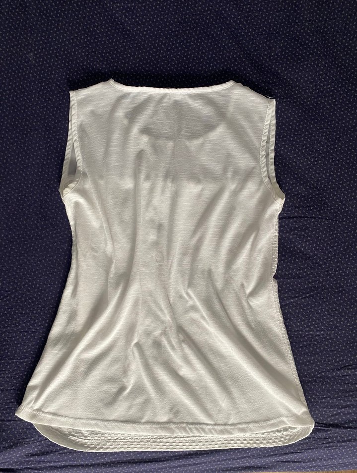 Dantelli Beyaz Kolsuz Kadın Bluz - Görsel 3