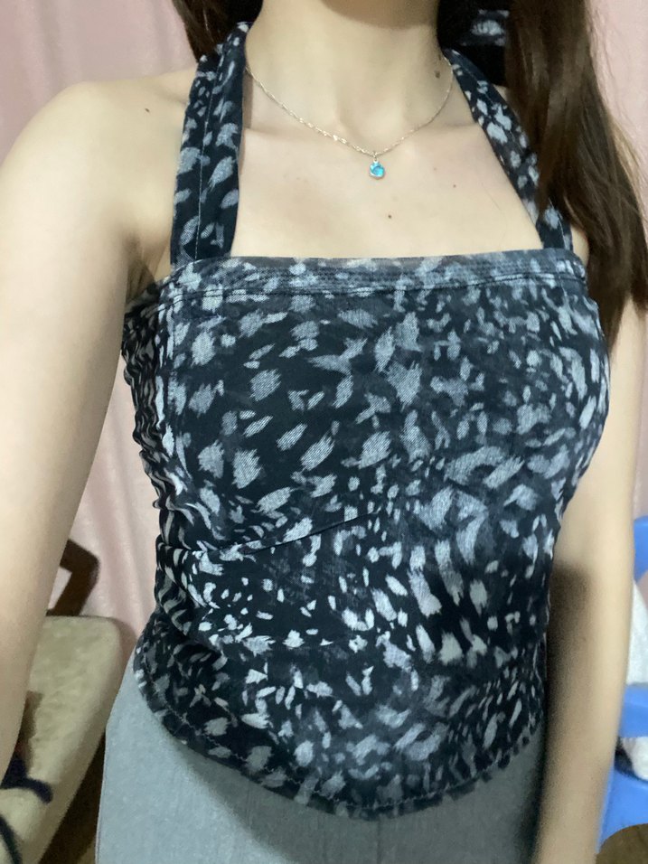 Yılan desenli Gri Bağcıklı Midi Bluz - Görsel 3