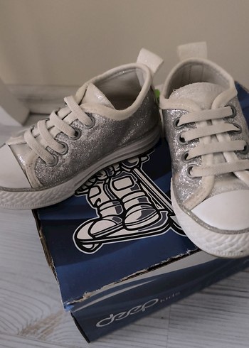 Kız Çocuk Gümüş Parlak Sneaker - Görsel 2