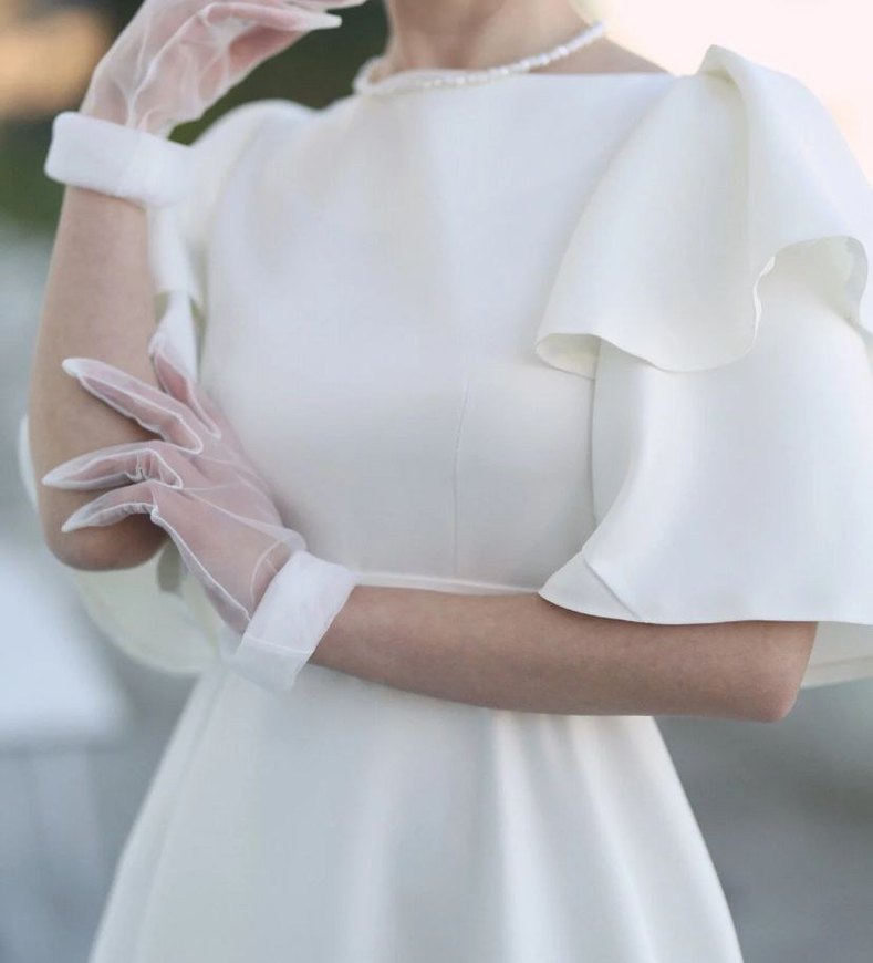 Beyaz Kısa Kollu A Kesim Gelinlik - Görsel 4