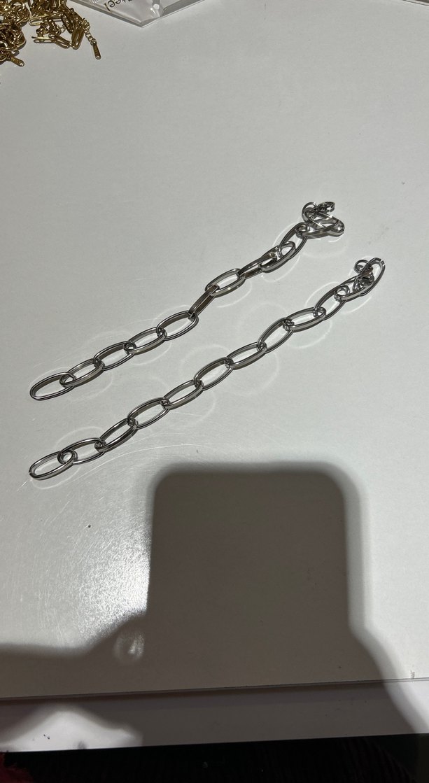 Gri Zincir Detaylı Kadın El Zinciri - Görsel 2