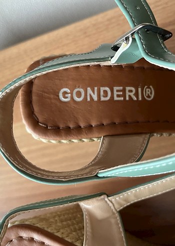 Siyah ve çağla yeşili Kadın Dolgu Topuklu ayakkabı - Görsel 6