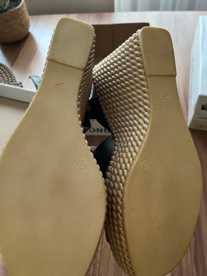 Siyah ve çağla yeşili Kadın Dolgu Topuklu ayakkabı - Görsel 3